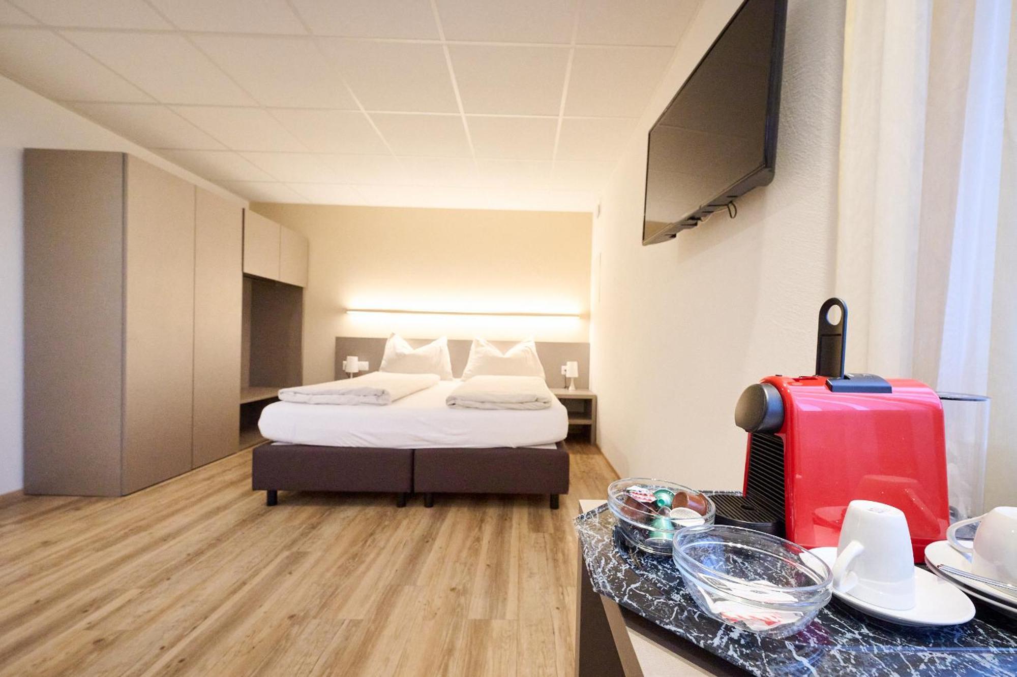 Hotel Am Kreisel Self-Check-In By Smart Hotels Lachen Esterno foto