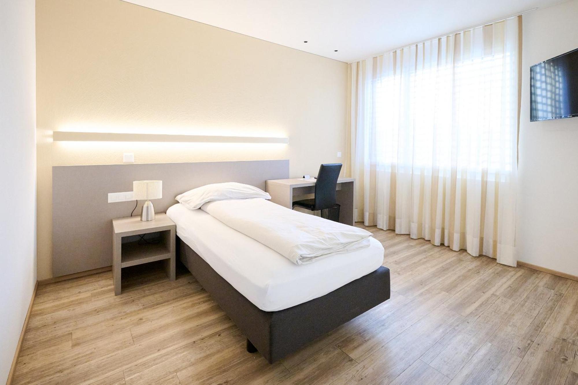 Hotel Am Kreisel Self-Check-In By Smart Hotels Lachen Esterno foto