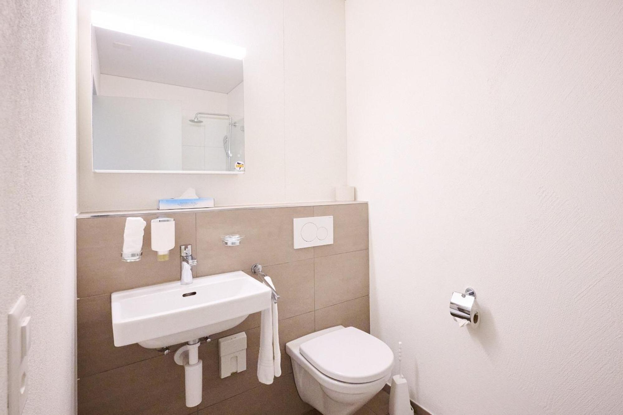Hotel Am Kreisel Self-Check-In By Smart Hotels Lachen Esterno foto