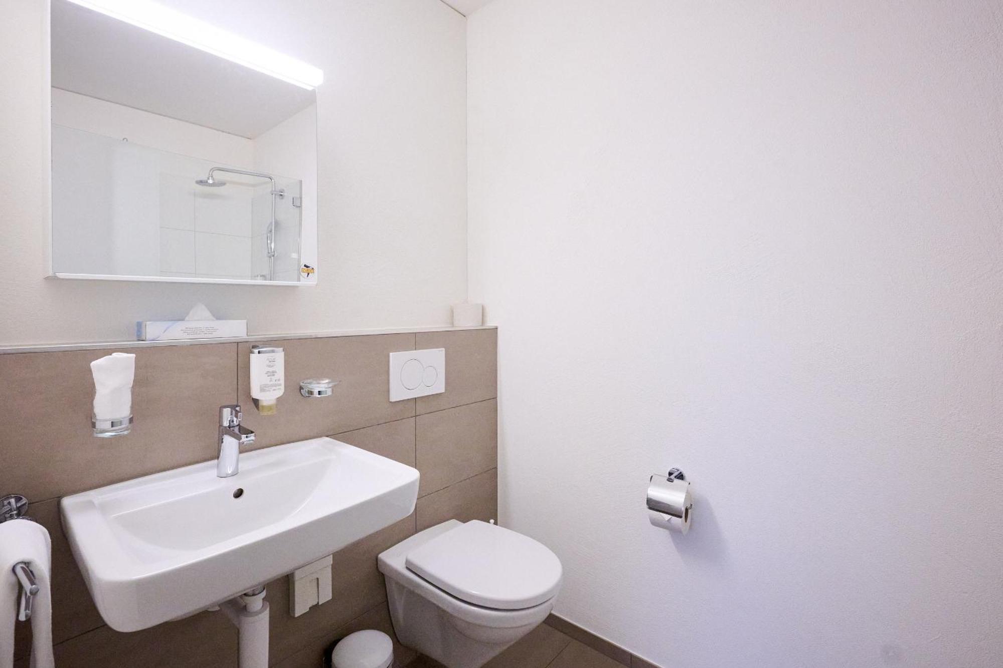 Hotel Am Kreisel Self-Check-In By Smart Hotels Lachen Esterno foto