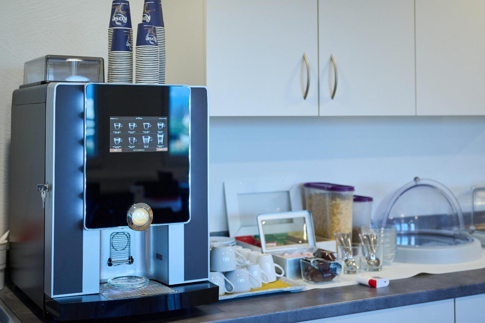 Hotel Am Kreisel Self-Check-In By Smart Hotels Lachen Esterno foto