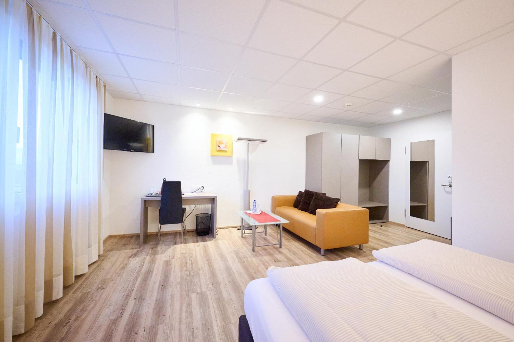 Hotel Am Kreisel Self-Check-In By Smart Hotels Lachen Esterno foto